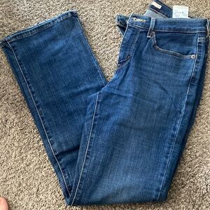 Women’s Levi jeans boot cut